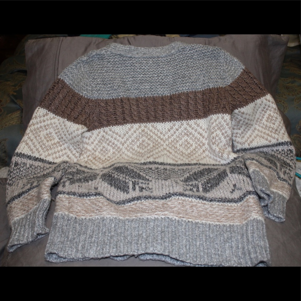 Sweater - Picture 2 of 5